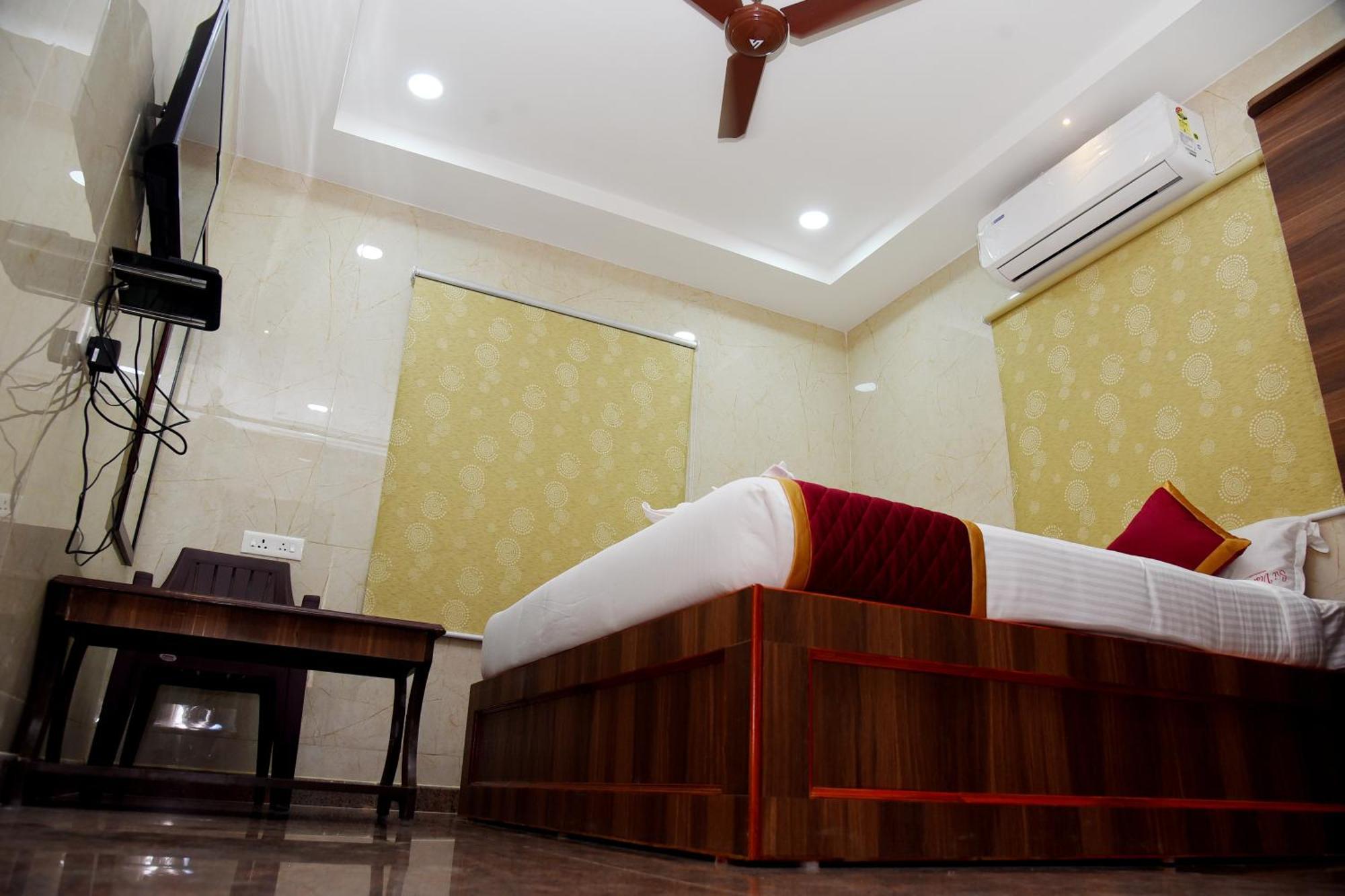 Sri Vishnu Residency Hotel Sriperumbudur ภายนอก รูปภาพ